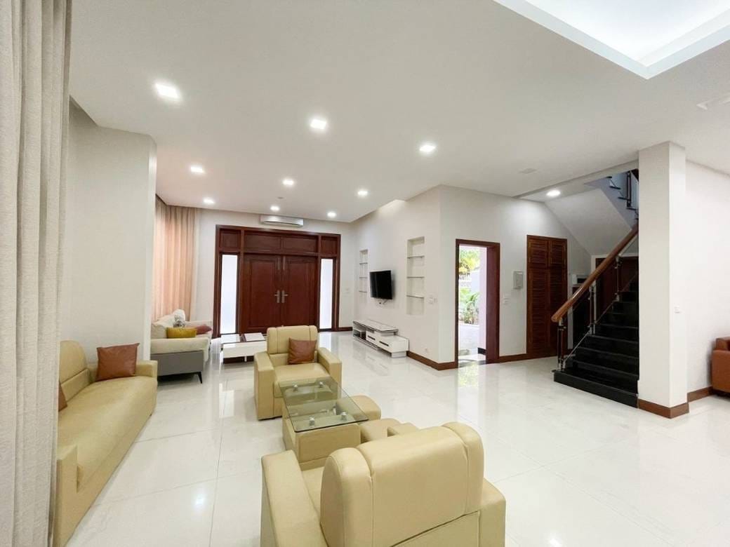 Villa For Rent in Tonle Bassac, Chamkarmon, Phnom Penh