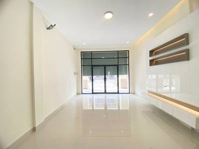 Chbar Ampov에 있는 상가주택 임대 $1,000