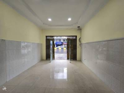 Maison-boutique For Sale & Rent à kampuchea krom 128, Mittapheap, 7 Makara, Phnom Penh