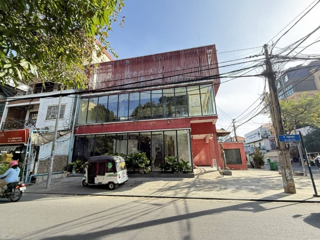 Shophouse For Sale & Rent in Chakto Mukh, Daun Penh, Phnom Penh
