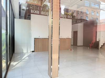 Daun Penh Shophouse For Sale & Rent in Chakto Mukh Daun Penh $1,200,000