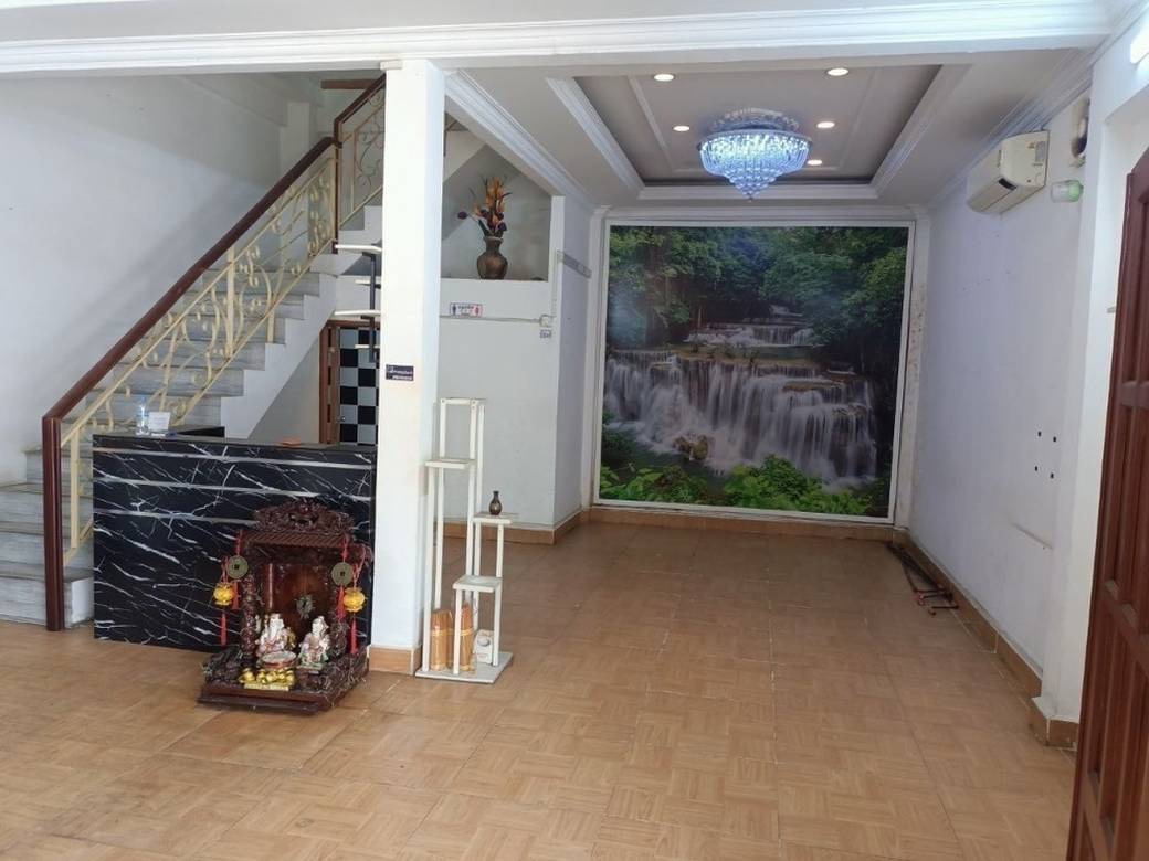 Chakto Mukh Shophouse K pronájmu in Chakto Mukh