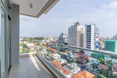 Condo Na wynajem o powierzchni mieszkalnej 167 m² w Daun Penh