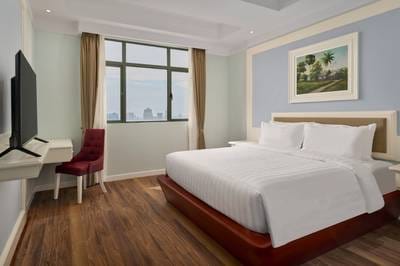 Wyndham Grand Phnom Penh Capital | Srah Chak Serviced Apartment For Rent in Srah Chak