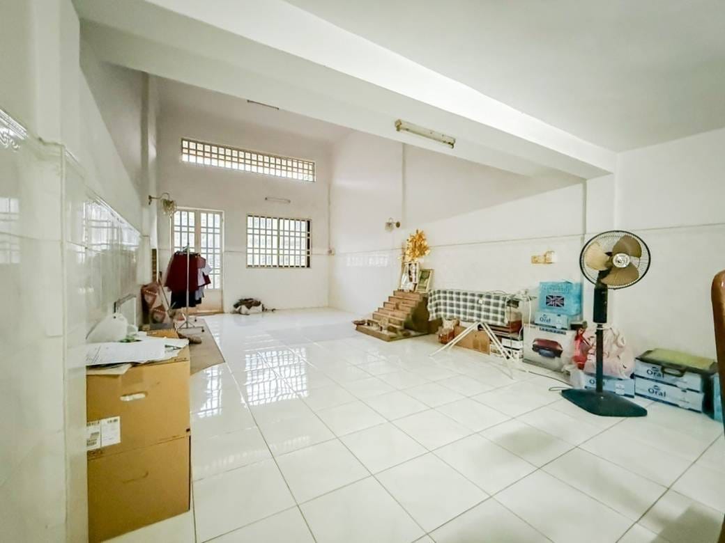 Toul Kork Flat House Na prodej in Toul Kork