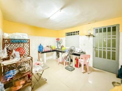 4 Bedrooms Flat House Na prodej for $160,000