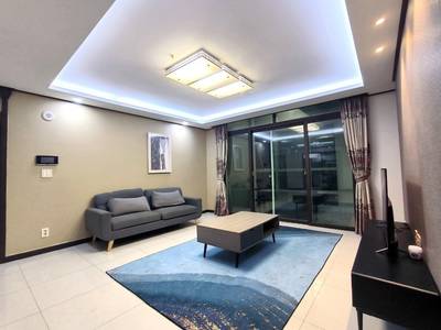 De Castle Royal Condominium | Zařízeno Condo K pronájmu