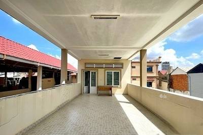 Chamkarmon平房出租，价格$1,200