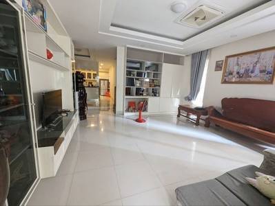 5卧室双子别墅出售，价格$650,000
