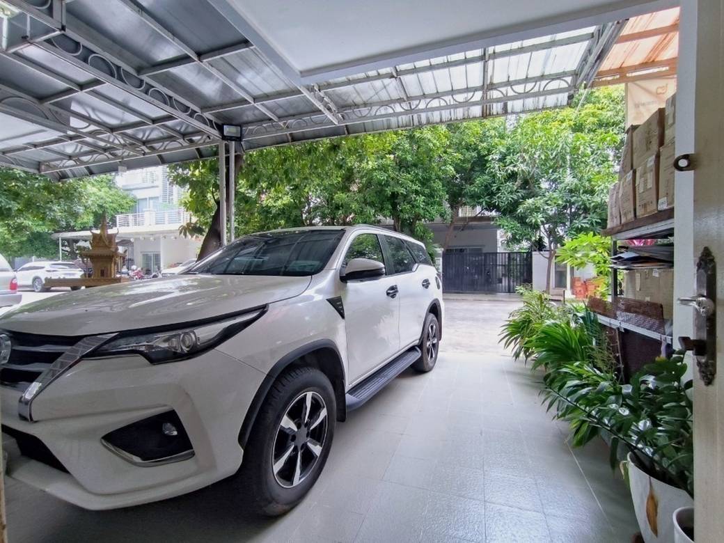 Sen Sok别墅出售，价格$220,000