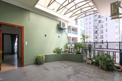 240 sqm Living Size Apartment For Rent in Boeng Keng Kang