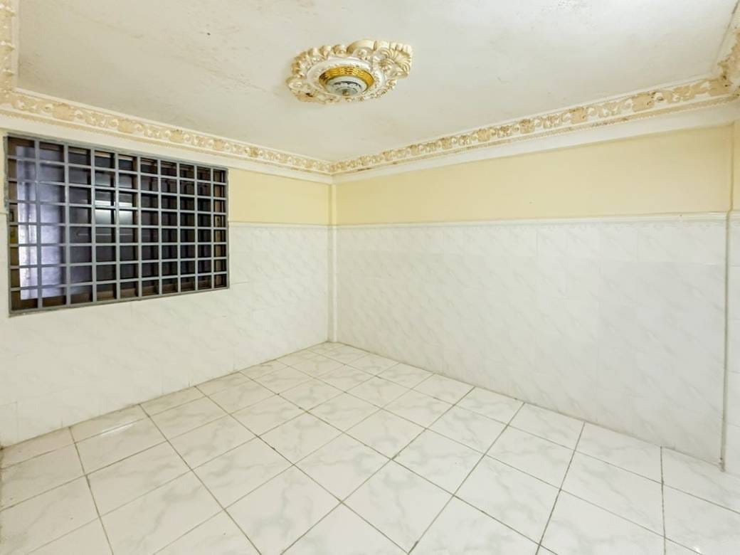 Tuek L'ak 3 Flat House Na prodej in Tuek L'ak 3