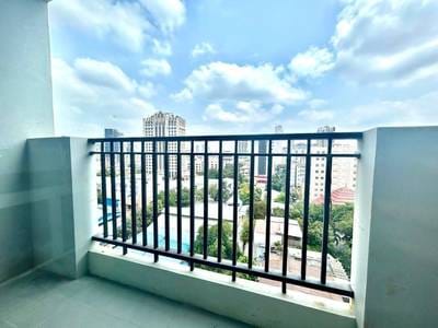 $2,200 Penthouse