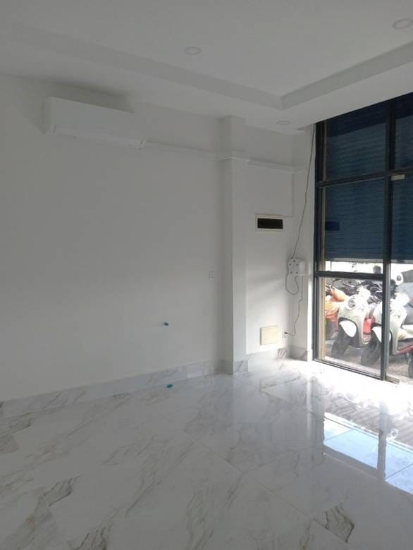 Wat Phnom Shophouse For Rent in Wat Phnom