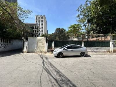 Lot For Rent in Chamkarmon $3,500