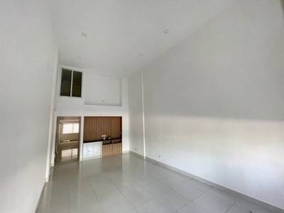 Shophouse K pronájmu in Sen Sok $600