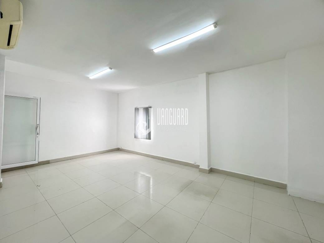 Kanceláře K pronájmu in Daun Penh $750