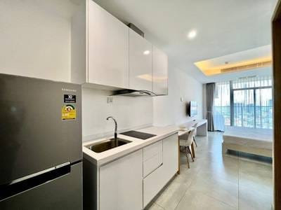 The Penthouse Residence | 内装済みのワンルーム売り物件