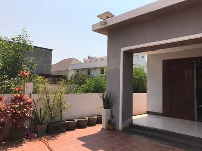 House and lot សំរាប់លក់ មានកន្លែងចតរថយន្ត 2