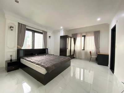 Apartment For Rent with 1 Parking Space