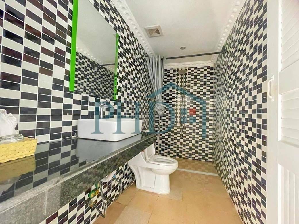 hotel Na sprzedaż o powierzchni działki 657 m²
