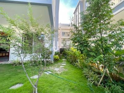 Villa For Rent in Preaek Lieb, Chroy Changvar, Phnom Penh