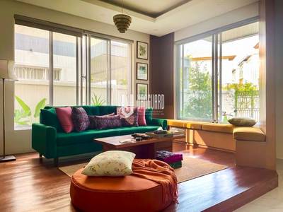 Villa For Rent in Chroy Changvar $2,500