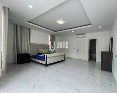 Chroy Changvar双子别墅出租，价格$2,000
