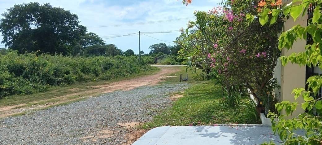 Villa À vendre de 875 m² de terrain