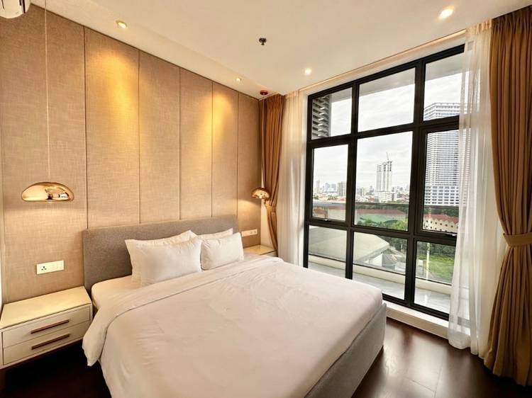 Resell-  Fully Furnished Three Bedroom Unit