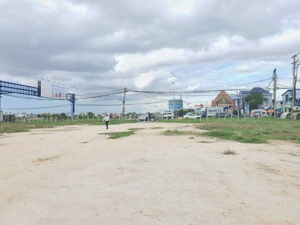ដី For Sale & Rent ទំហំដី 84,000 ម៉ែត្រការ៉េ
