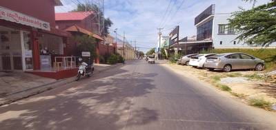 ที่ดิน สำหรับขาย ขนาดที่ดิน 2,711 ตร.ม.