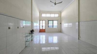2 Bedrooms Shophouse K pronájmu for $800