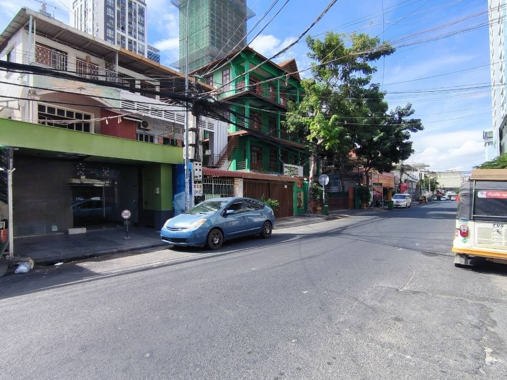 $1,700 店屋