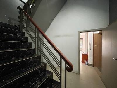 2卧室店屋出租，价格$2,800