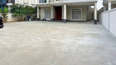 $1,800,000 Villa