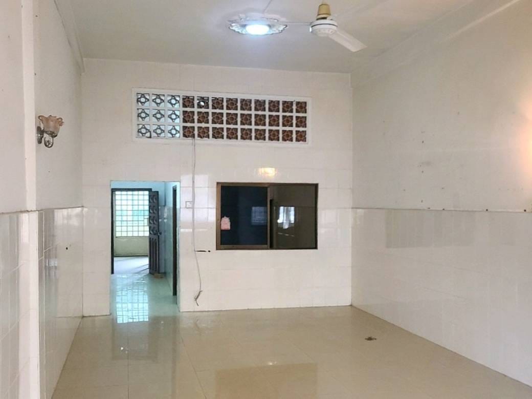 Chamkarmon店屋出售，价格$350,000
