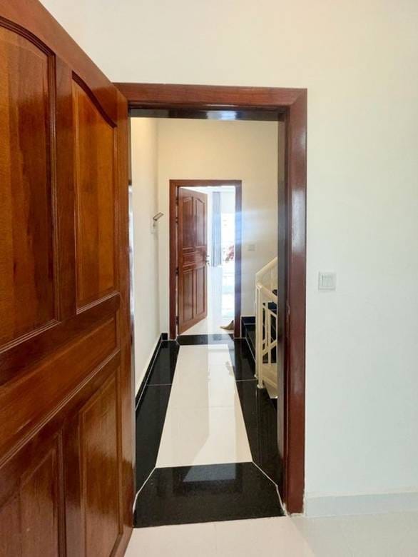 Flat House Na prodej in Mukh Kampul $77,000