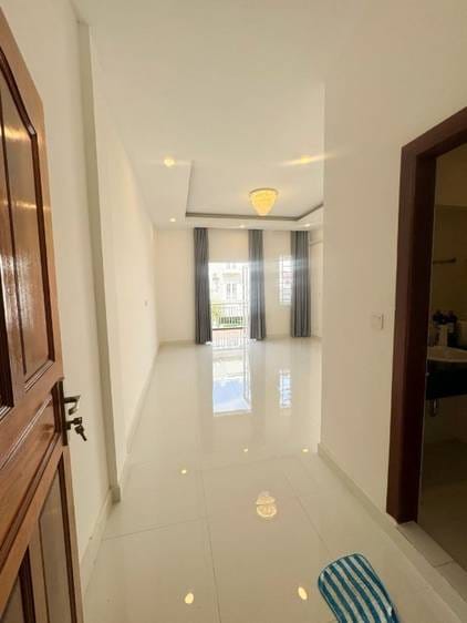 Mukh Kampul Flat House Na prodej in Preaek Anhchanh Mukh Kampul $77,000