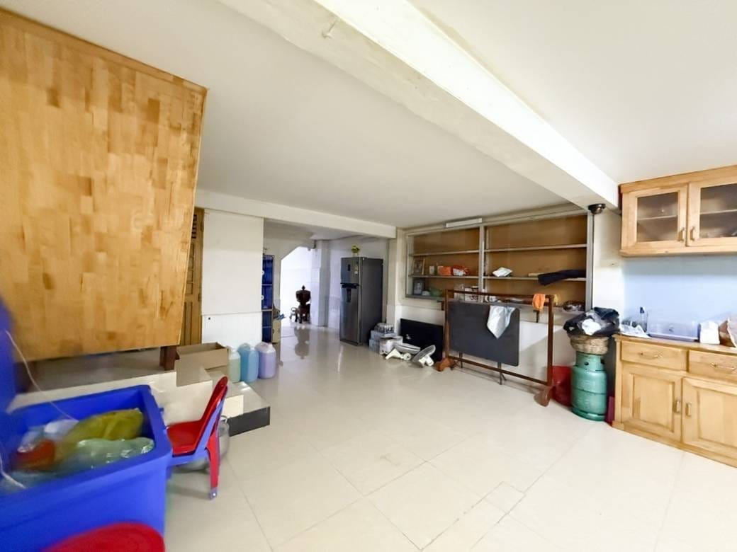 Srah Chak Shophouse K pronájmu in Srah Chak