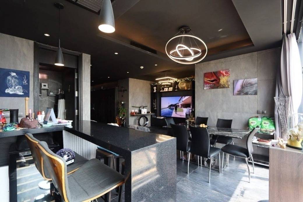 The Penthouse Residence | Zařízeno Condo For Sale & Rent