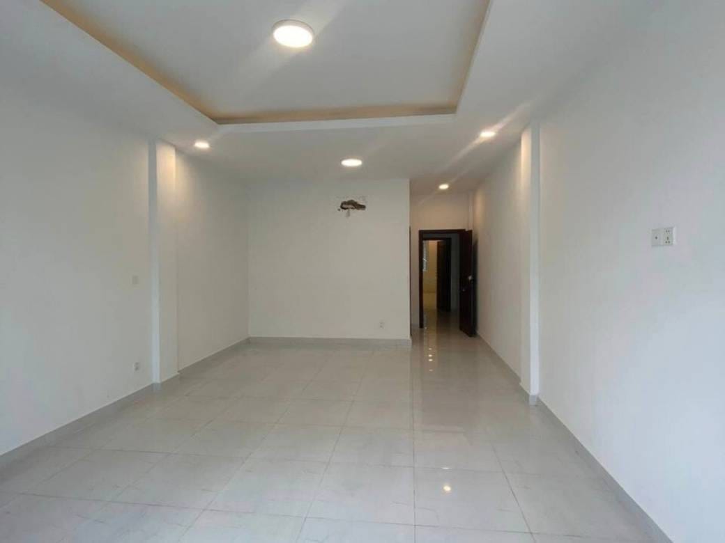 Chroy Changvar Shophouse For Rent in Chroy Changvar