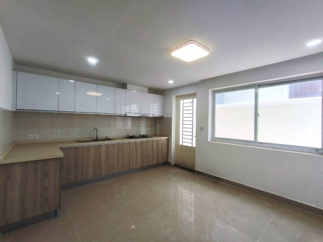 Chroy Changvar店屋出售，位于Chroy Changvar