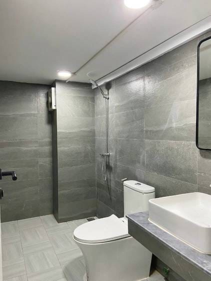 5卧室店屋出租，价格$1,350