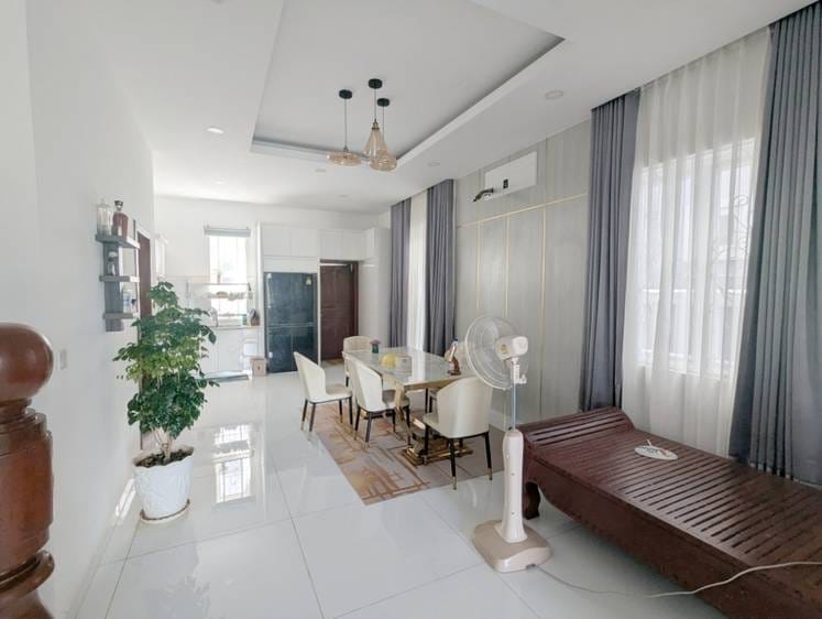 Chroy Changvar Villa For Sale in Preaek Lieb Chroy Changvar $330,000