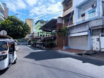BKK 2 ตึกแถว สำหรับเช่า ใน BKK 2