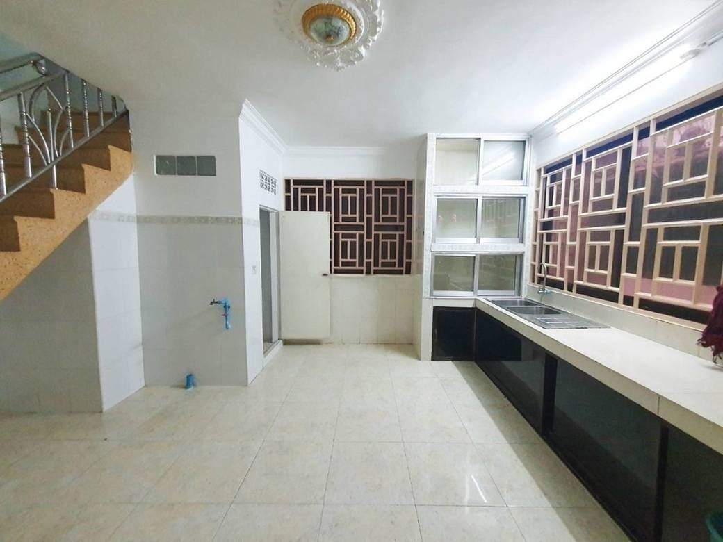 Shophouse K pronájmu in Chamkarmon $1,200