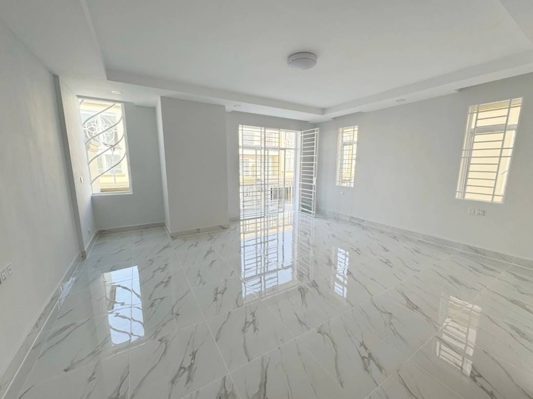 Chroy Changvar双子别墅出售，价格$239,500