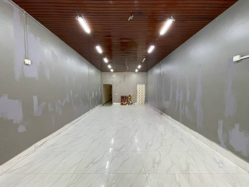 Veal Vong Shophouse For Sale & Rent in Veal Vong
