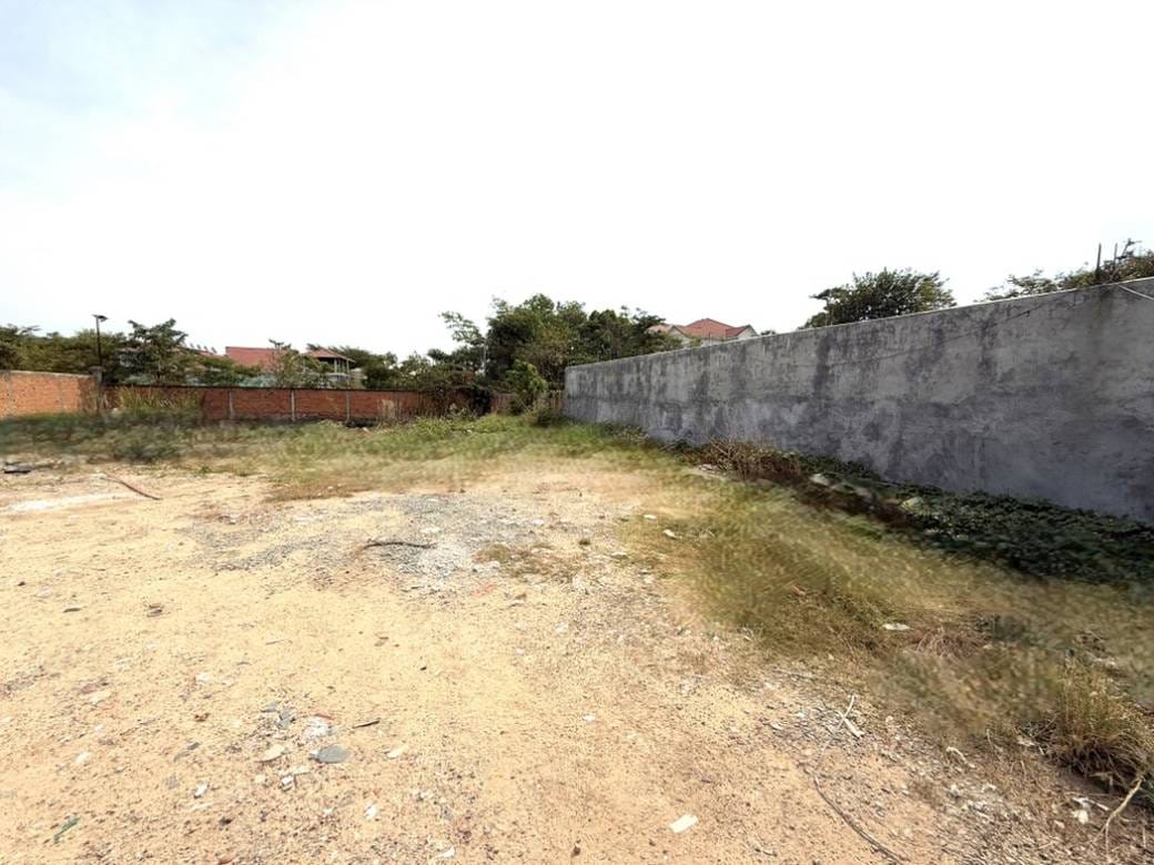 1,000 sqm Land Size Lot For Rent
